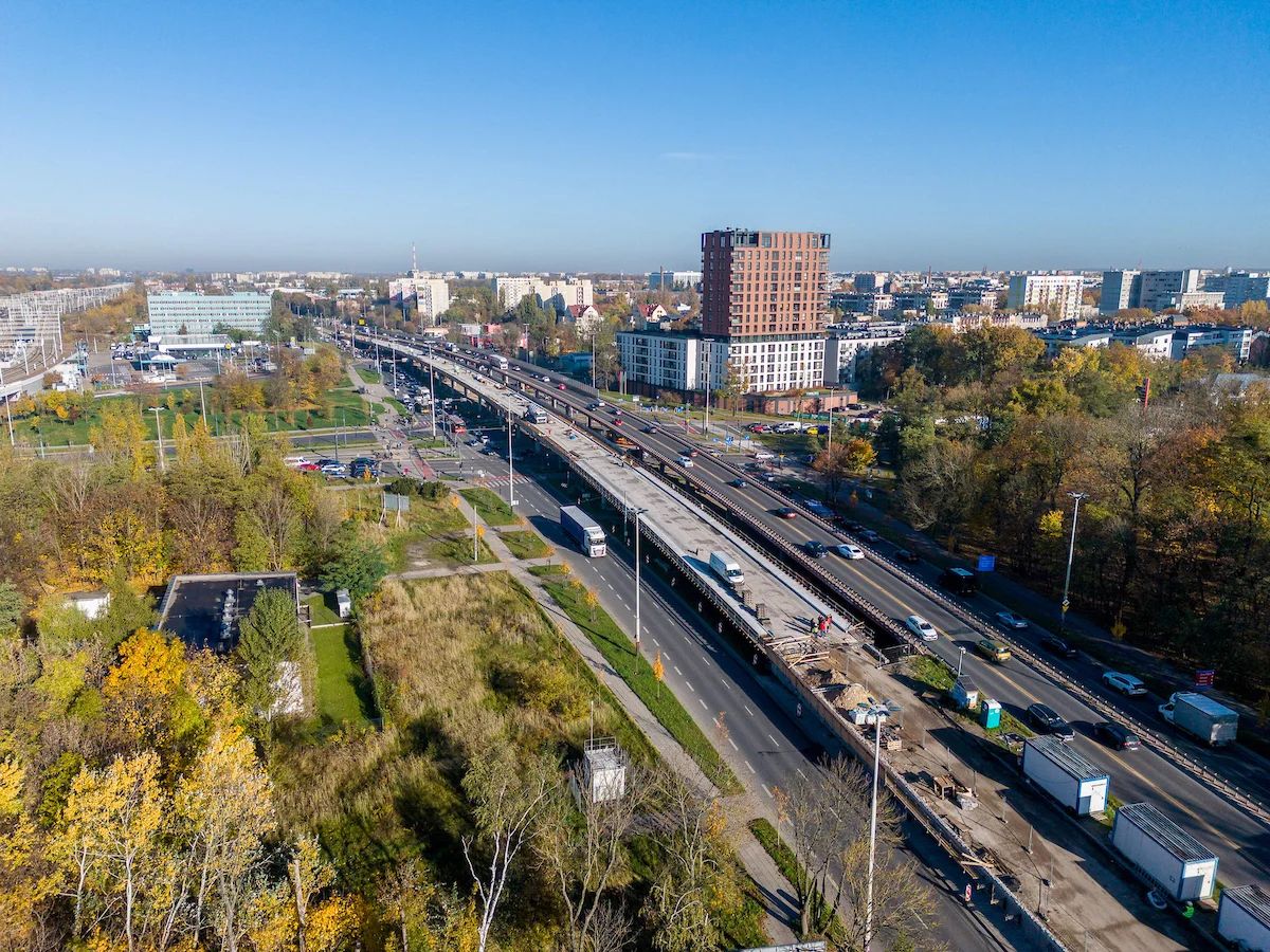 Zachodnia estakada w trakcie remontu, widok wzdłuż al. Włókniarzy