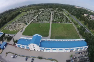 Prawie tysiąc uczniów zapaliło znicze na cmentarzu przy Zakładowej. To rekord akcji