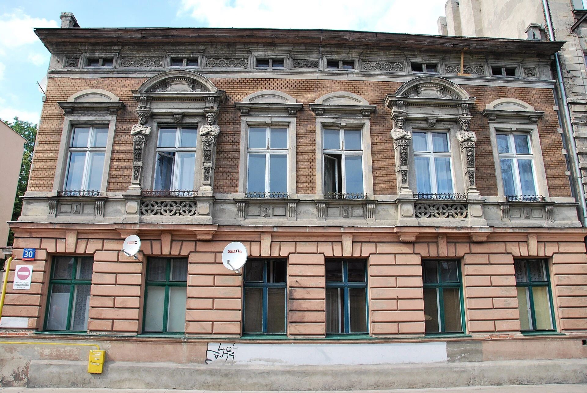 Tu rodziła się łódzka „Solidarność”. Kamienica przy Nawrot 43 zniknęła za rusztowaniami