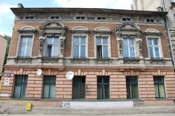Tu rodziła się łódzka „Solidarność”. Kamienica przy Nawrot 43 zniknęła za rusztowaniami