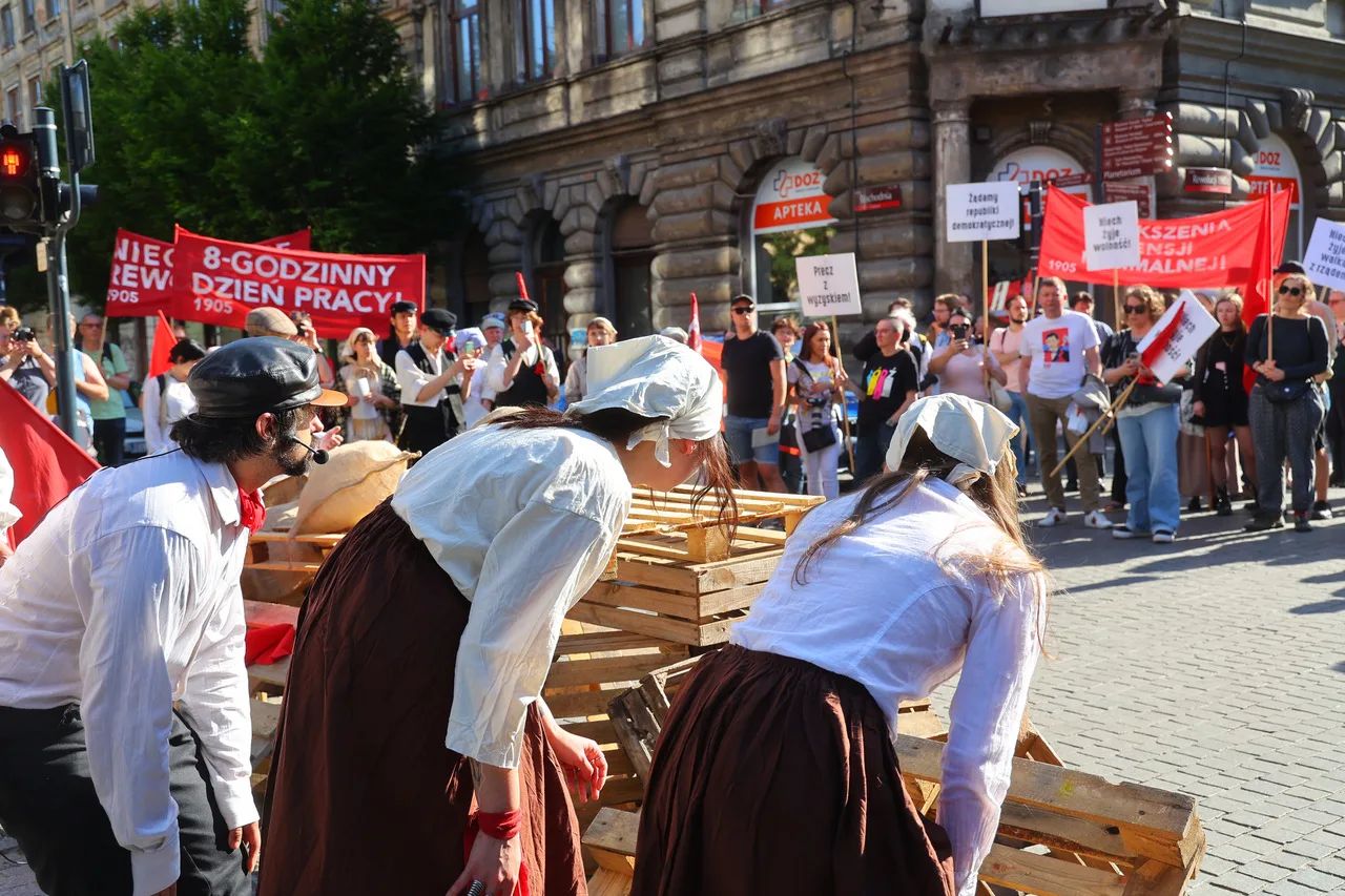 Festiwal REwolucja w Łodzi. Bunt, marsz i koncert na finał – zdjęcie 4