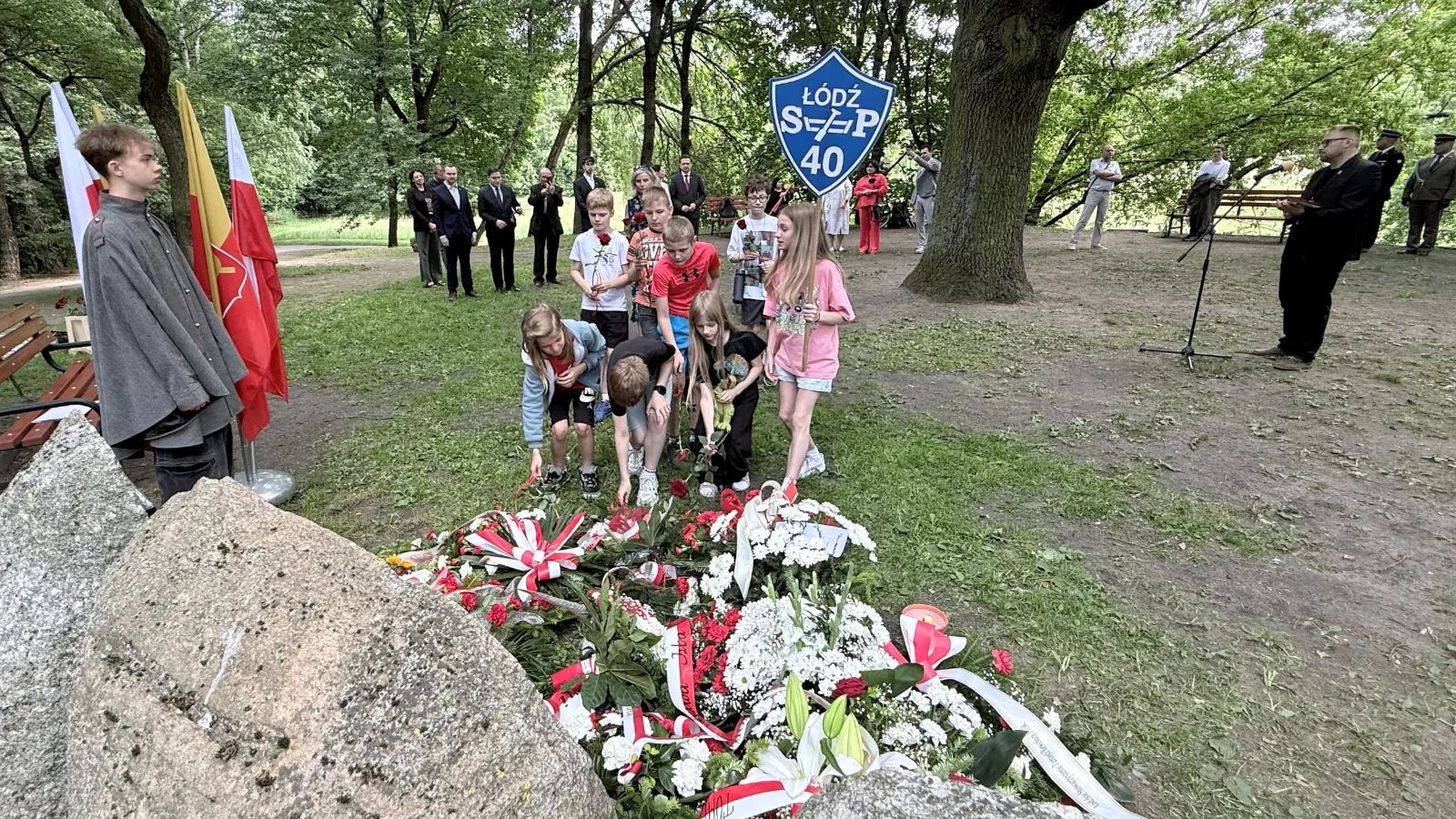 Róże dla bohaterów 1905 roku. Łódź pamięta o buncie – zdjęcie 1