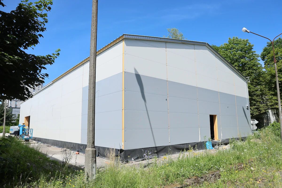 Sześć nowych hal sportowych w Łodzi. Uczniowie skorzystają po wakacjach – zdjęcie 2