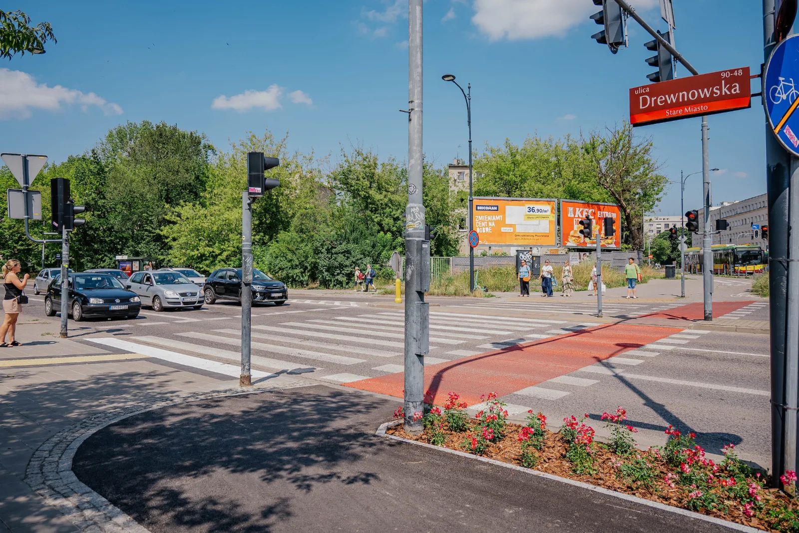 Koniec remontu przy Manufakturze. Rowerzyści ominą przystanki – zdjęcie 1