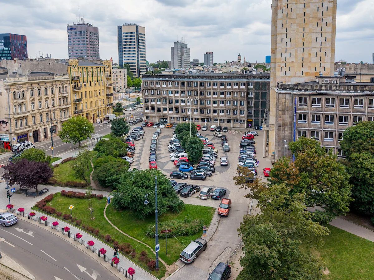 Koniec parkingu przy Filharmonii. Plac 4 Czerwca zmieni oblicze – zdjęcie 4