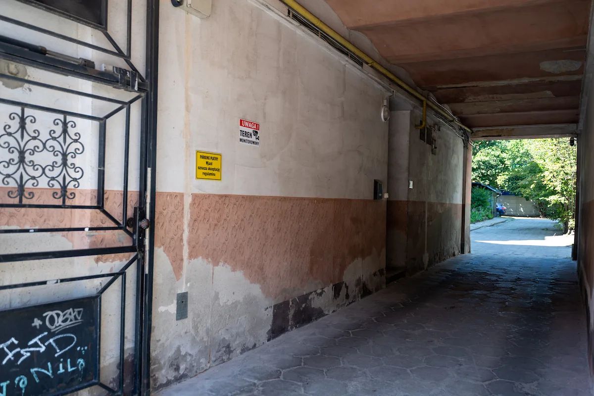 Kamienica przy Rewolucji 40 odzyska fasadę. Jest miejska dotacja – zdjęcie 1