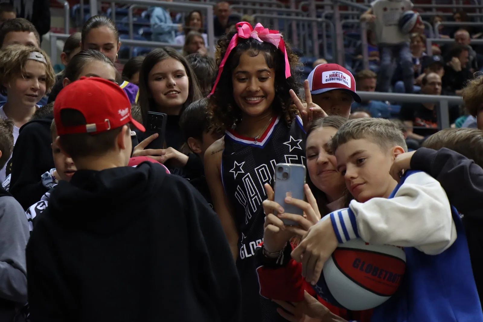 Harlem Globetrotters w Łodzi. W składzie pierwszy Polak w historii – zdjęcie 2