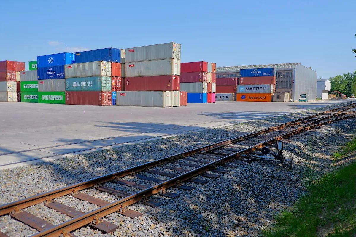 750-metrowe składy wjadą na Żabieniec. Terminal po dużej rozbudowie – zdjęcie 1