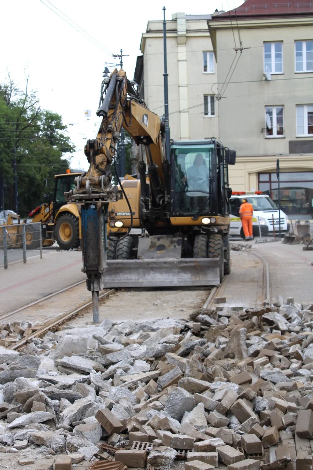 Tramwaje zniknęły z Piotrkowskiej. Rusza duży remont torów – zdjęcie 2