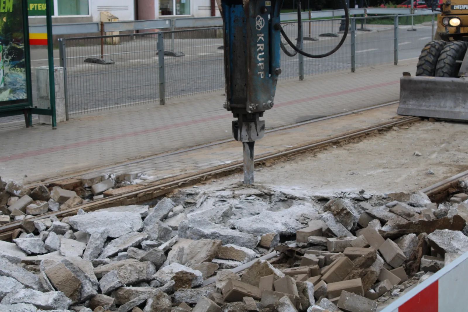 Tramwaje zniknęły z Piotrkowskiej. Rusza duży remont torów – zdjęcie 3