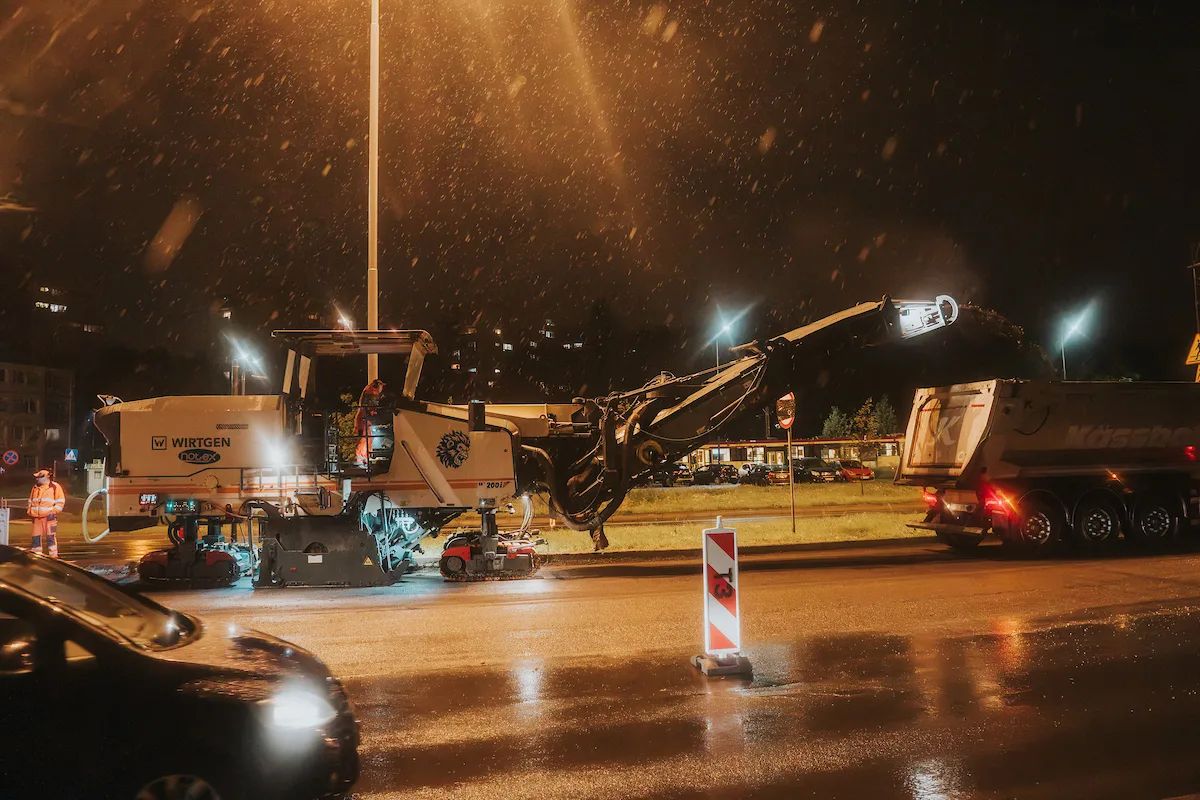Nocny remont na Dołach. Drugi lewoskręt ma rozładować korki – zdjęcie 2