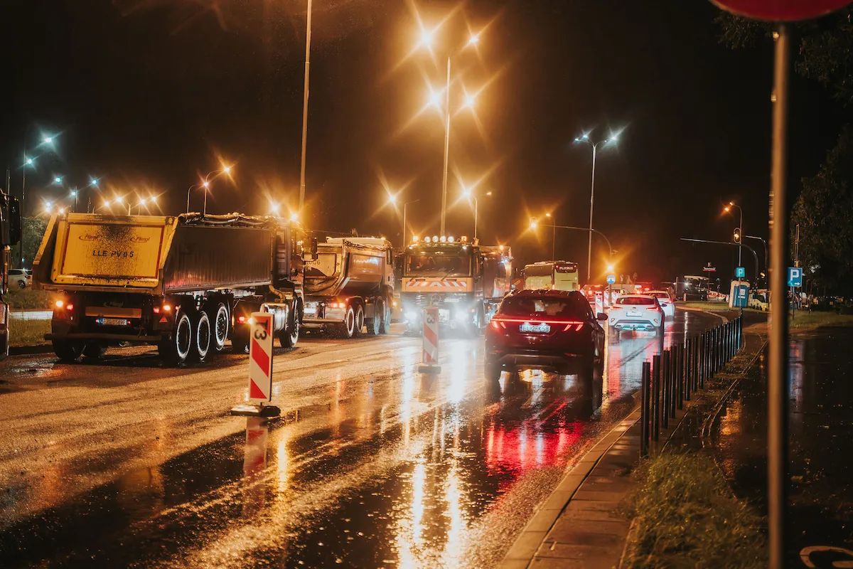 Nocny remont na Dołach. Drugi lewoskręt ma rozładować korki – zdjęcie 3