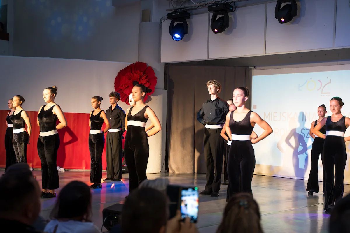Rok szkolny ruszył w Łodzi. Miejska inauguracja w Pałacu Młodzieży – zdjęcie 1