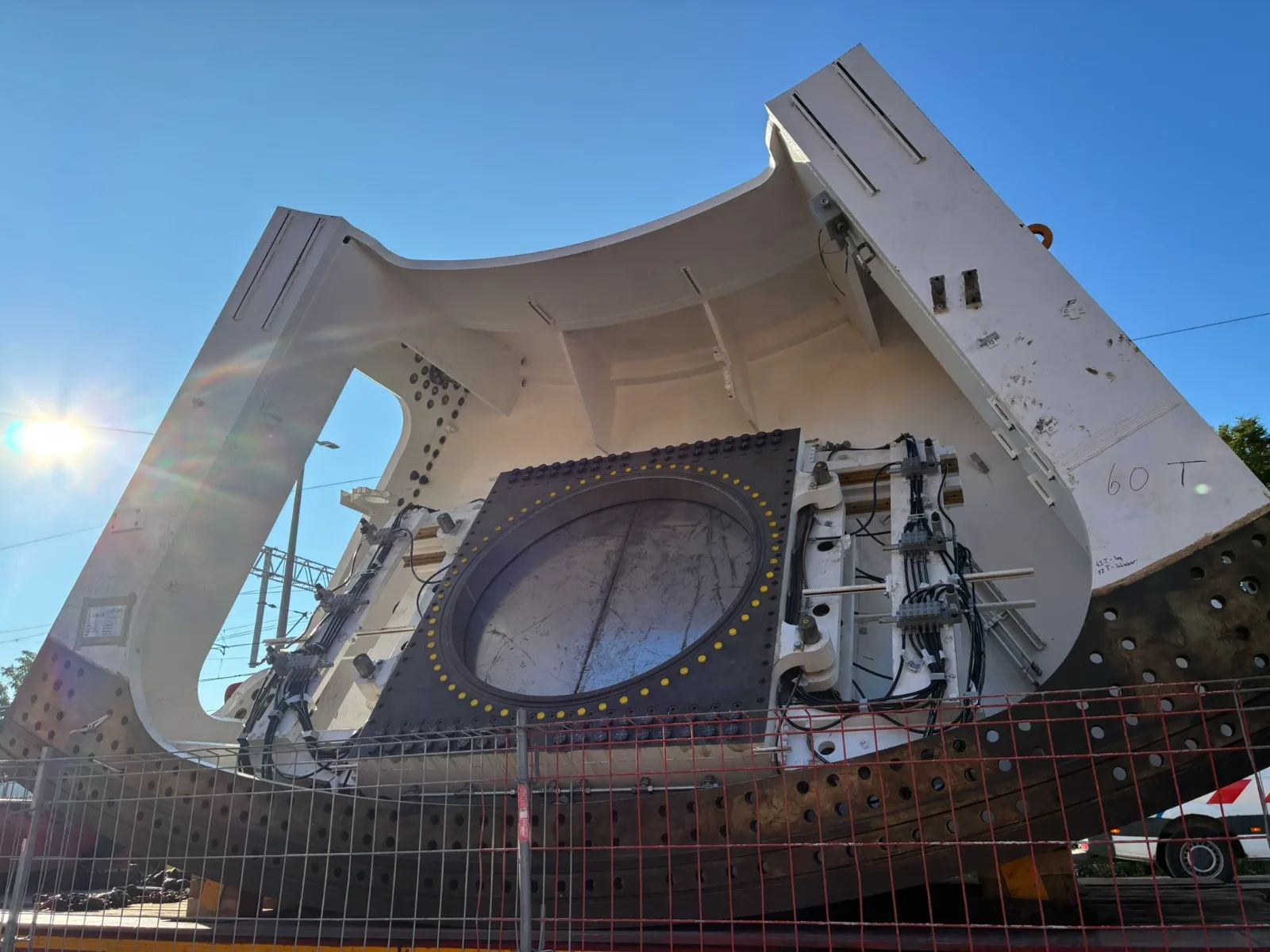 Prawie 40 ton każda. Głowica TBM składa się na Retkini – zdjęcie 3