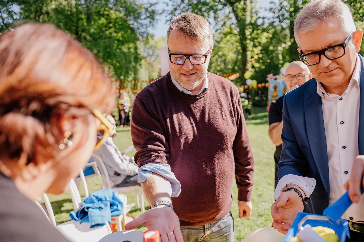 15 uli przy domu seniora w Łodzi. Miód trafi do kuchni – zdjęcie 5