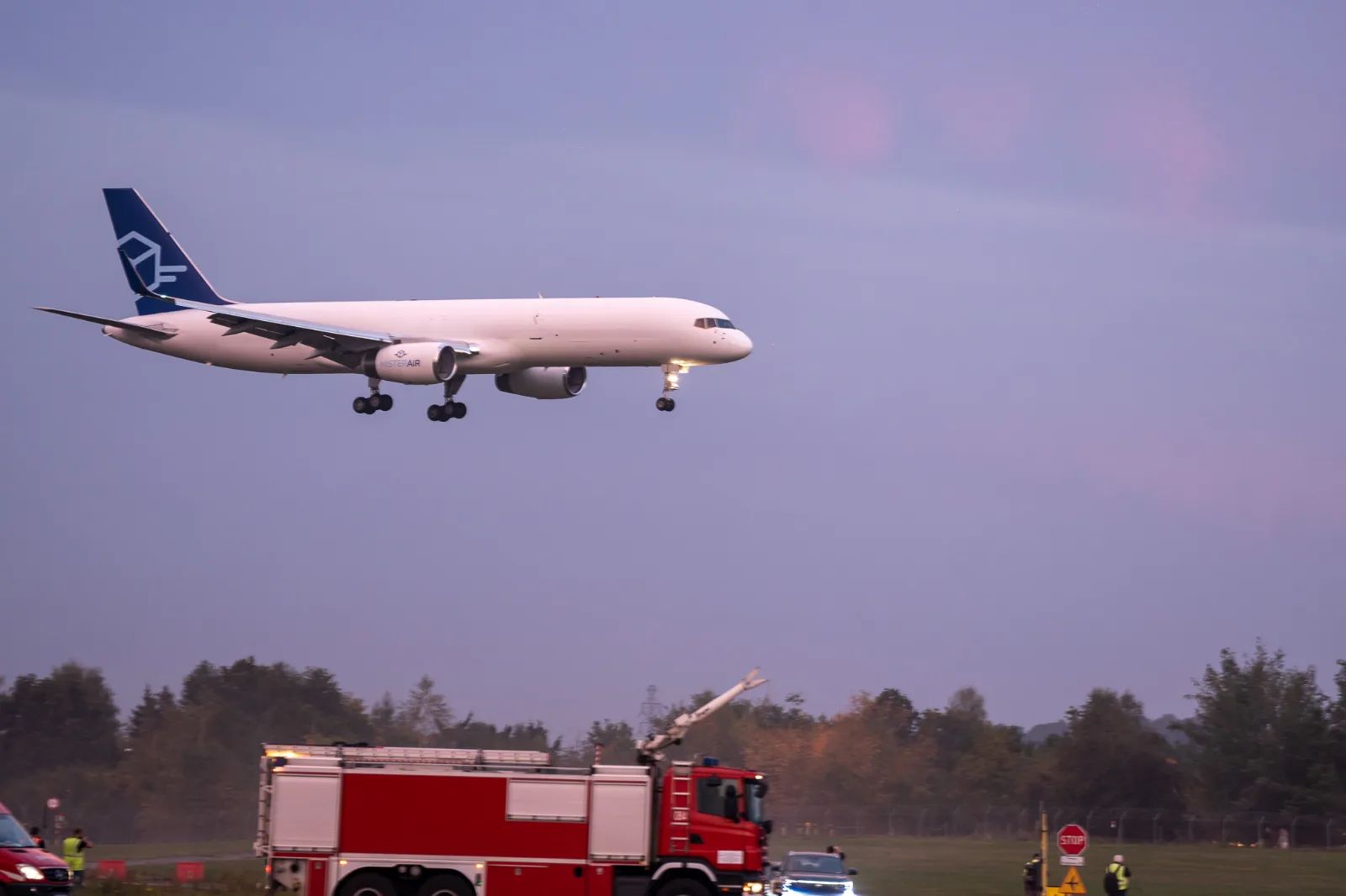 Towarowy Boeing 757 z bazą w Łodzi. Lotnisko stawia na cargo – zdjęcie 6