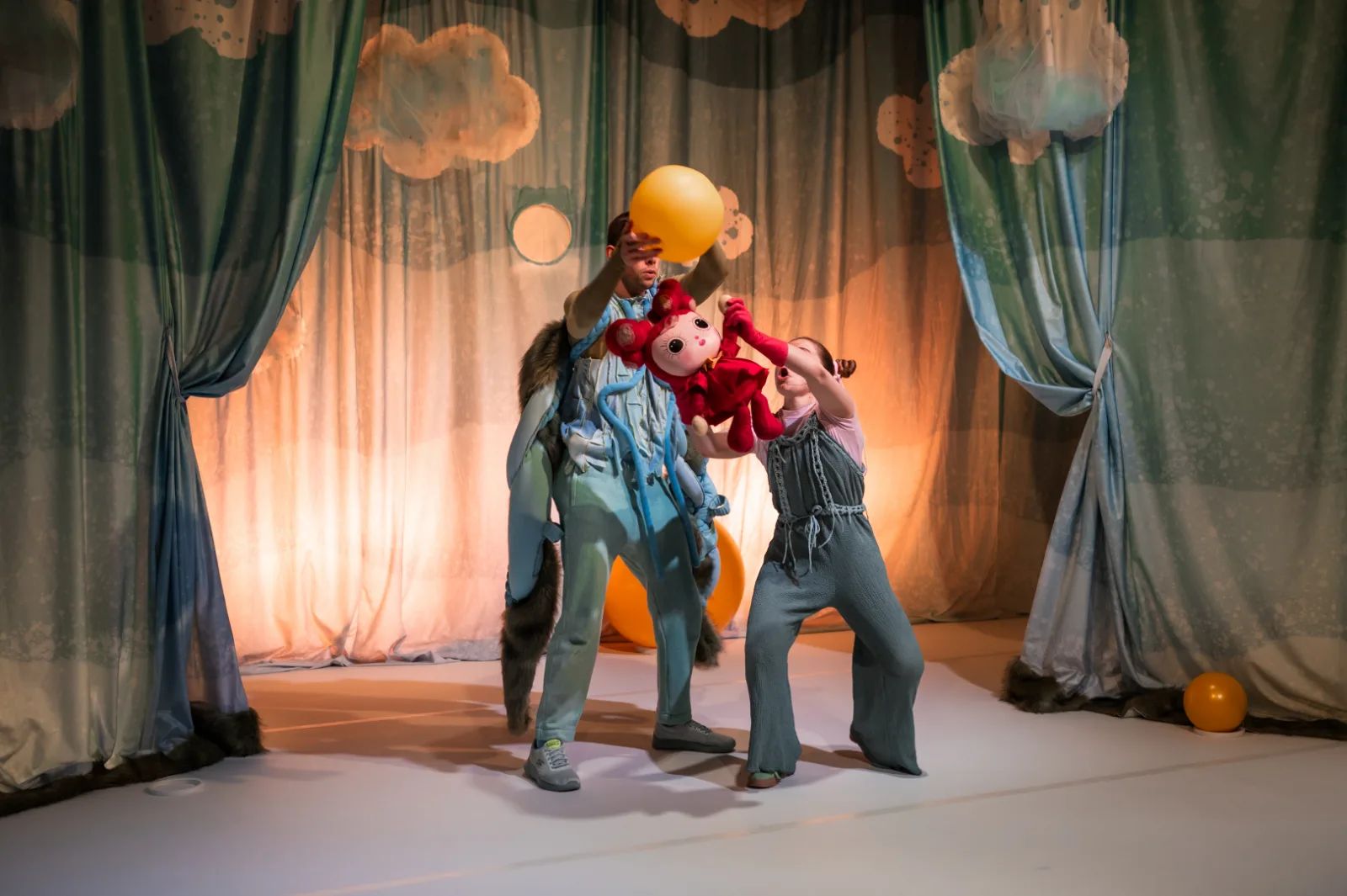 Strach bez potworów. Teatr Pinokio rozmawia z dziećmi o przemijaniu – zdjęcie 4
