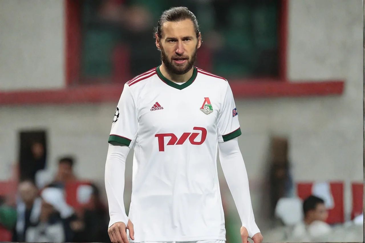 Mecz Gwiazd wraca do Łodzi. Boniek i Pirès na stadionie