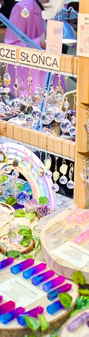 Shop Local w Manufakturze. Lokalna moda i rękodzieło