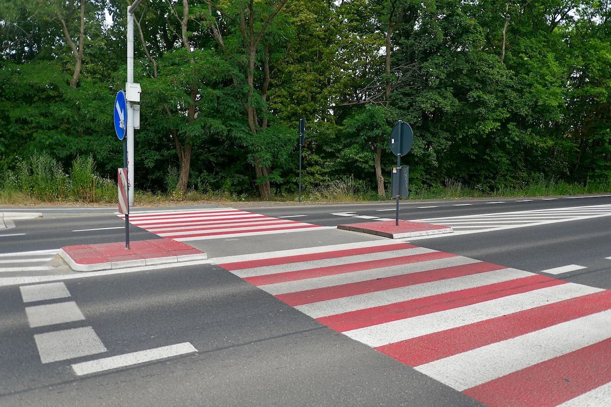 Nowe światła na Strykowskiej. Piesi czekali na tę zmianę