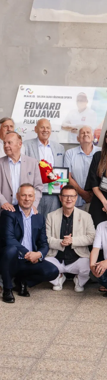 Łódź upamiętniła legendę sportu. Nowa tablica przy Atlas Arenie