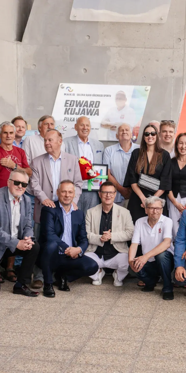 Łódź upamiętniła legendę sportu. Nowa tablica przy Atlas Arenie