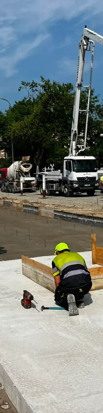 Szyny coraz bliżej, tramwaje wciąż daleko. Po Broniewskiego ruszą w 2028 roku