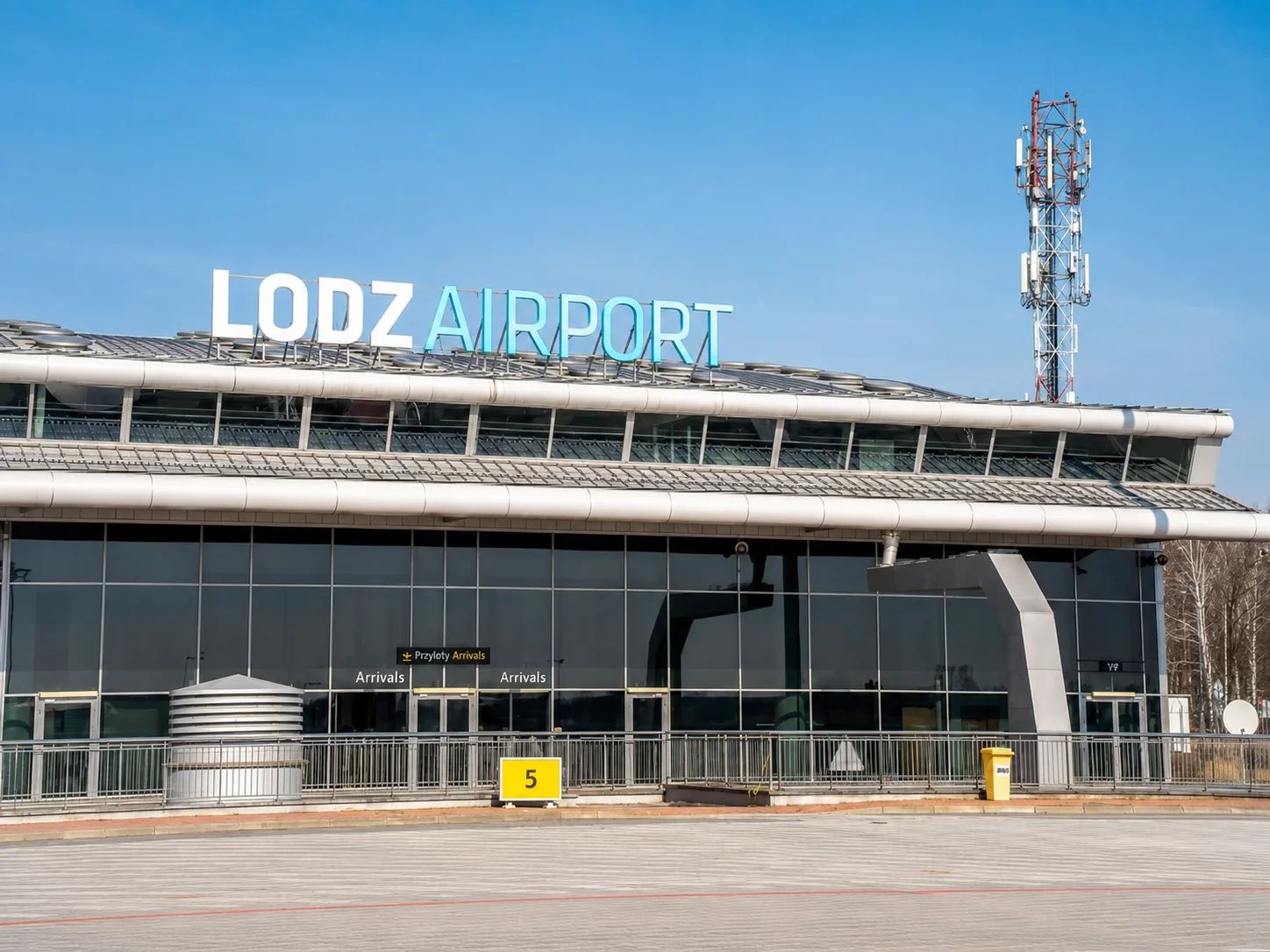 Lotnisko w Łodzi celebruje rekord. Za sukcesem 37 mln zł straty