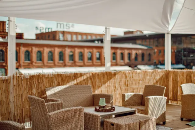 Bachata, DJ-e i joga na plaży. Lato w Boho Beach Barze