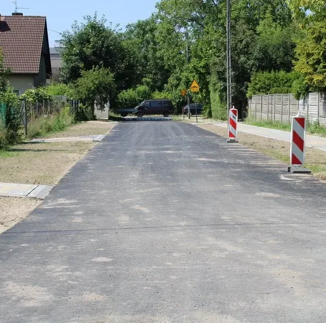 Asfalt zamiast błota. Łódź utwardzi 43 gruntowe ulice