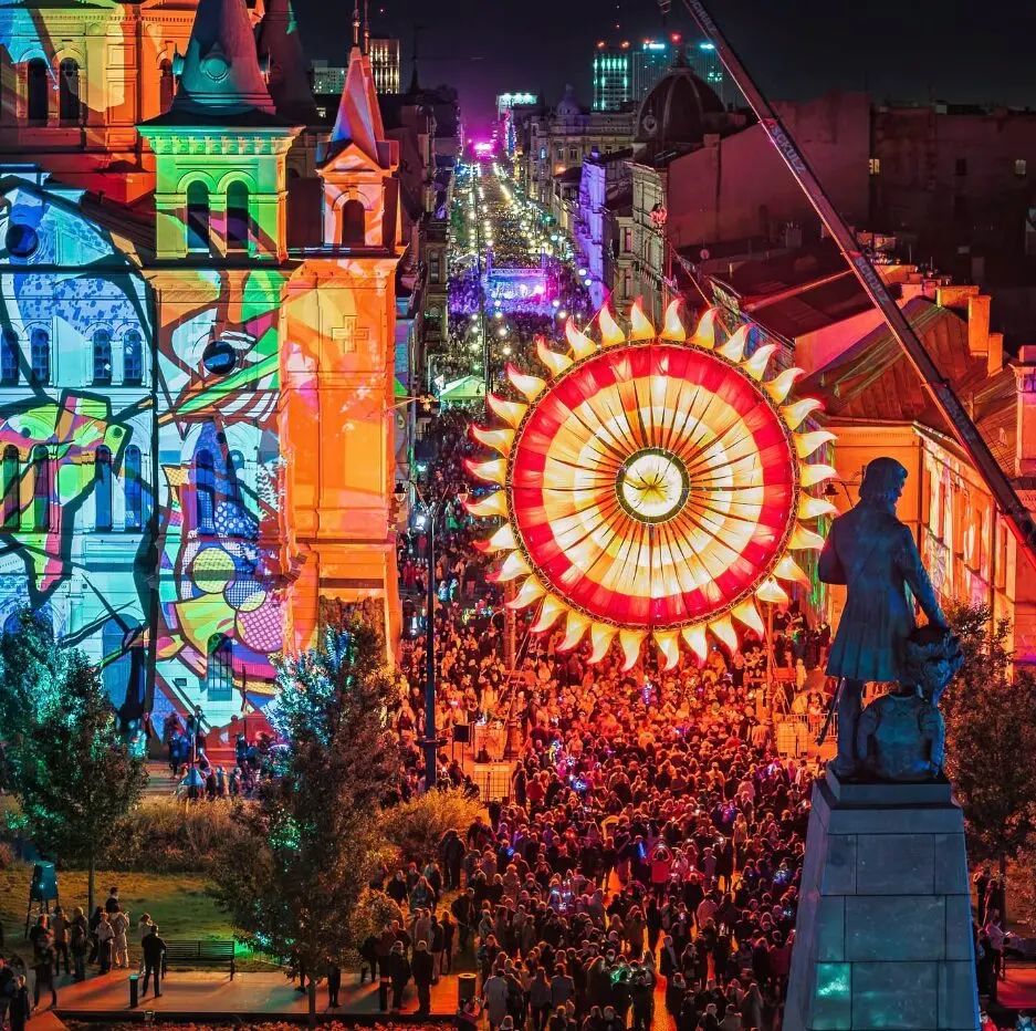 Gigantyczny ptak nad Piotrkowską. Light Move Festival szykuje widowisko