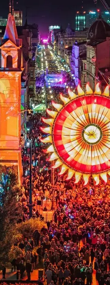 Gigantyczny ptak nad Piotrkowską. Light Move Festival szykuje widowisko