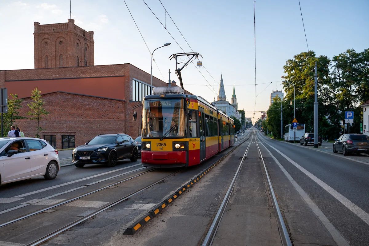 Duży remont torów na Piotrkowskiej. Sześć linii zmieni trasy
