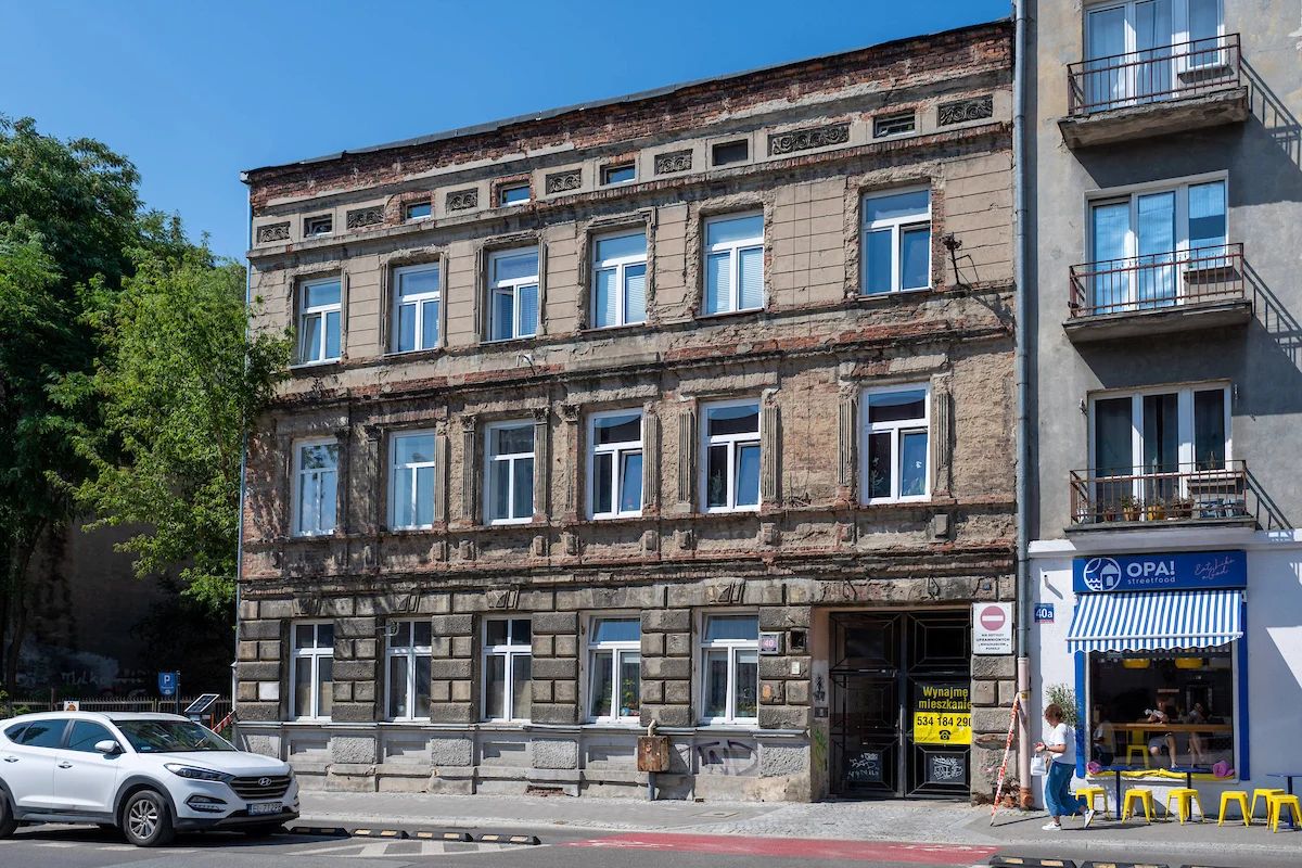 Kamienica przy Rewolucji 40 odzyska fasadę. Jest miejska dotacja
