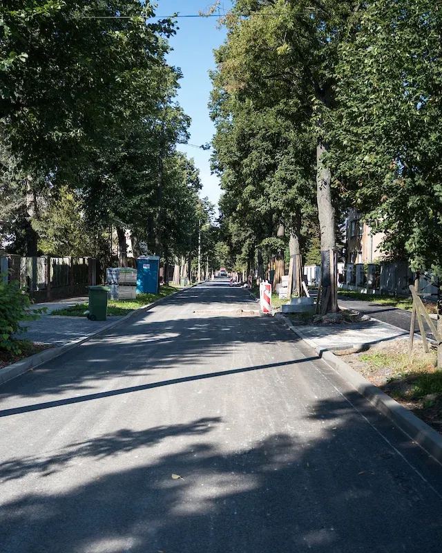 Tkacka o krok od otwarcia. Została ostatnia warstwa asfaltu