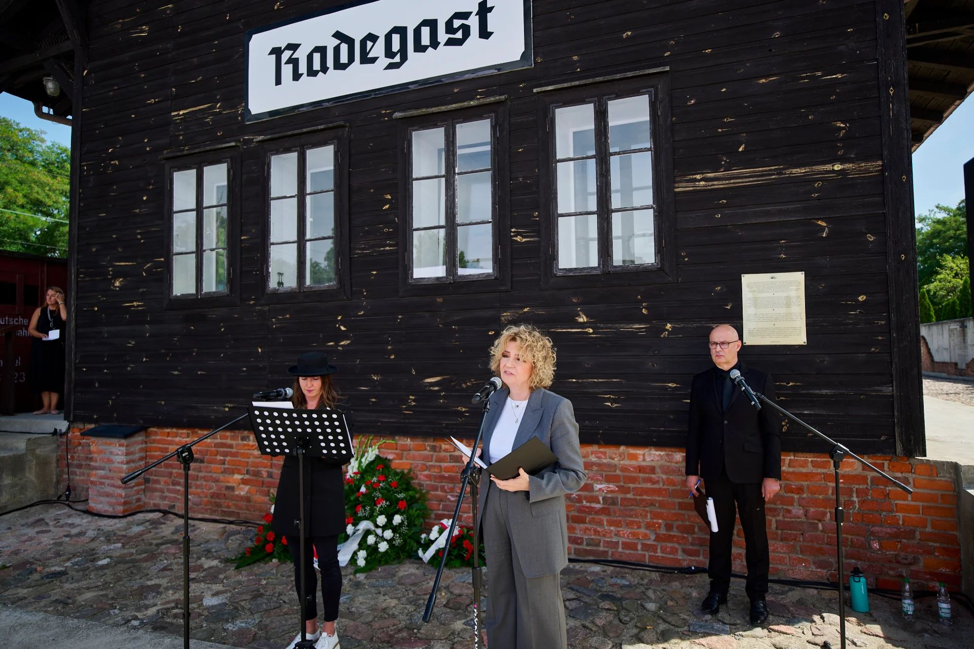 Ocalali przemówili na Radegaście. 82. rocznica likwidacji getta