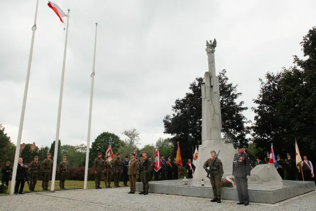 87 lat od wybuchu wojny. Łódź oddała hołd w Helenowie