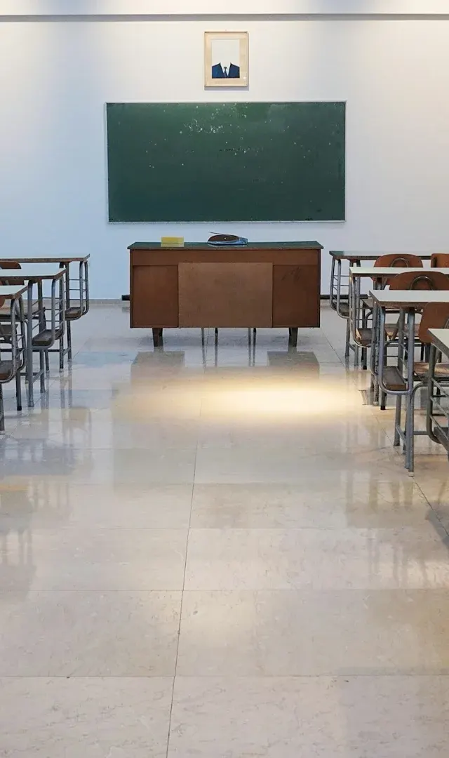 Zakaz także na przerwach. Nowe zasady w łódzkich podstawówkach