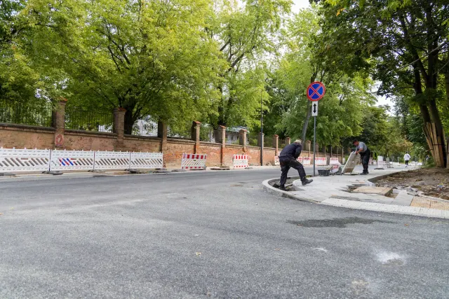 Kniaziewicza znów przejezdna. Remont jeszcze się nie skończył