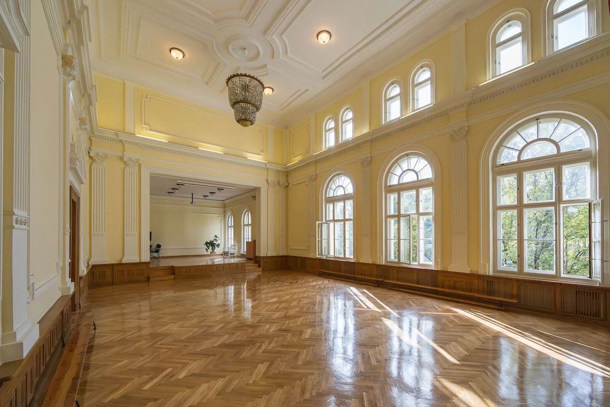 Tak zmieniły się aule w dwóch łódzkich liceach. Remont za 320 tys. zł