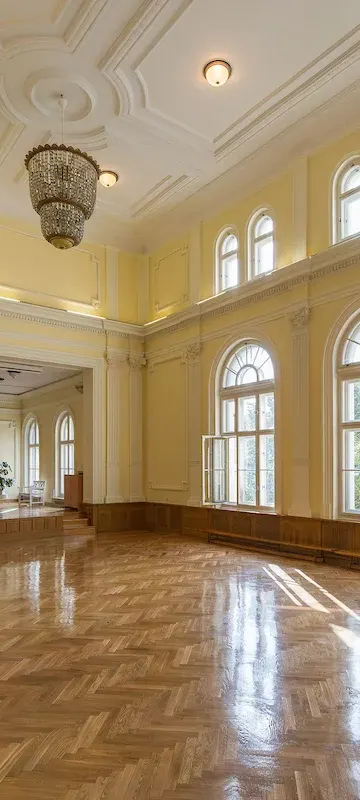 Tak zmieniły się aule w dwóch łódzkich liceach. Remont za 320 tys. zł