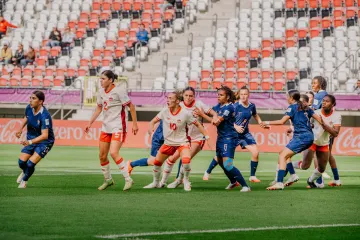 Nowa murawa na stadionie ŁKS. Całość sfinansowała FIFA