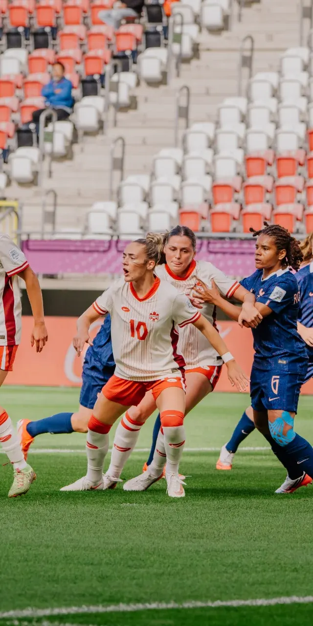 Nowa murawa na stadionie ŁKS. Całość sfinansowała FIFA