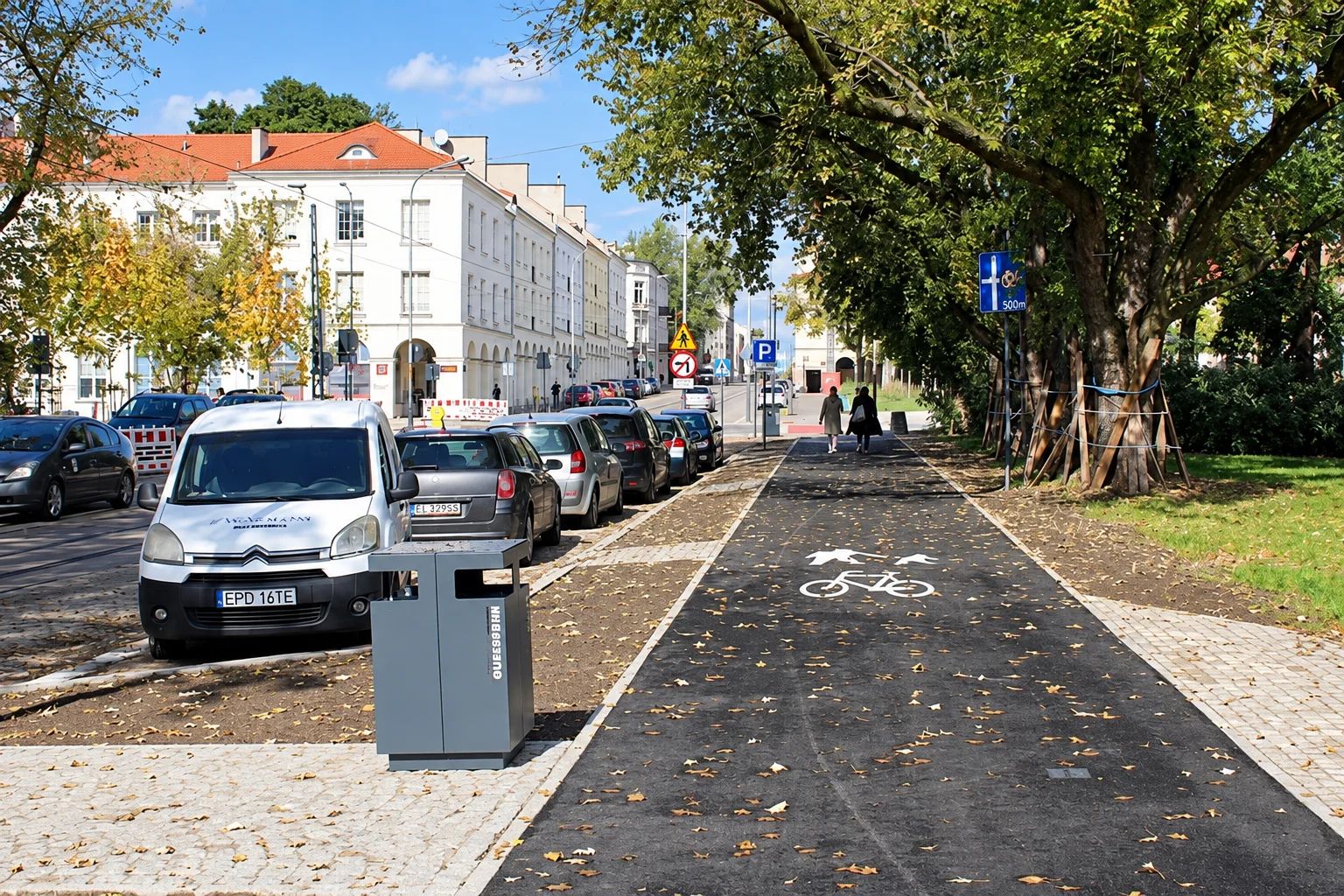 Nowomiejska po zmianach. Nowe parkingi, chodniki i zieleń