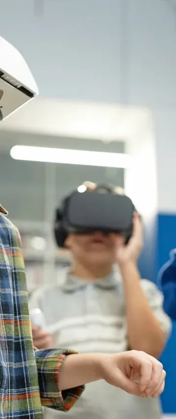 Basen, druk 3D, gry i VR. Takie zajęcia czekają na uczniów w Łodzi
