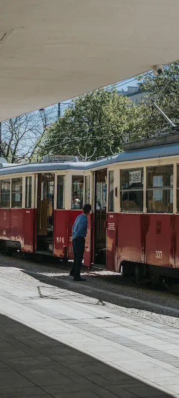 Zabytkowe tramwaje i autobusy na Light Move Festival 2026. Ostatnia okazja w tym roku