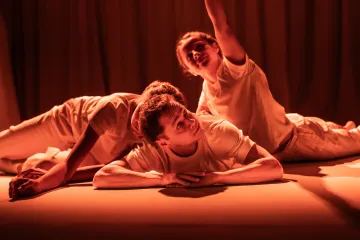 Japońska abstrakcja na scenie Teatru Pinokio. Premiera „Moko Moko Moko”