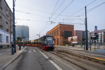 Tramwaje wróciły na plac Reymonta. Pięć linii znów jedzie Piotrkowską