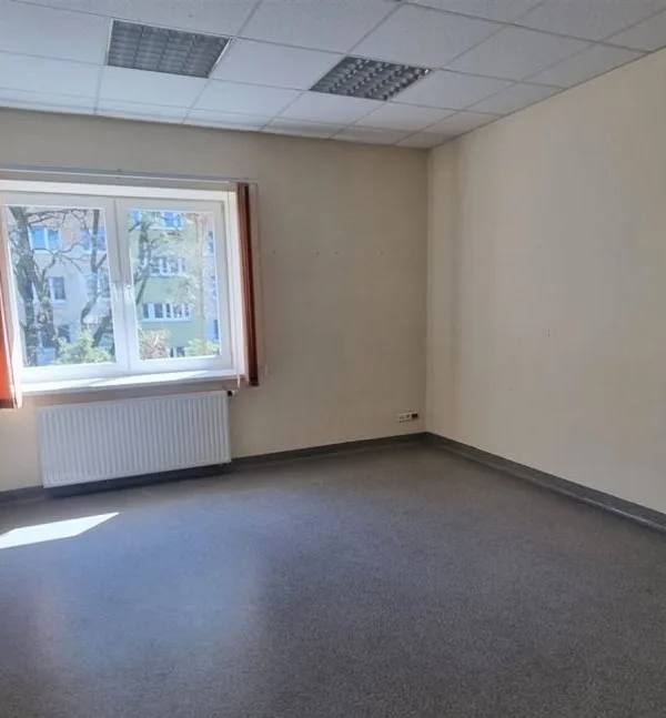 Lokal na parterze na Biura, Usługi itp.