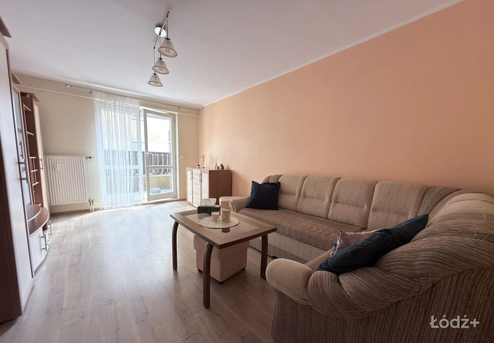 Duża kawalerka 38m² z odrębną kuchnią i tarasem - na parterze.